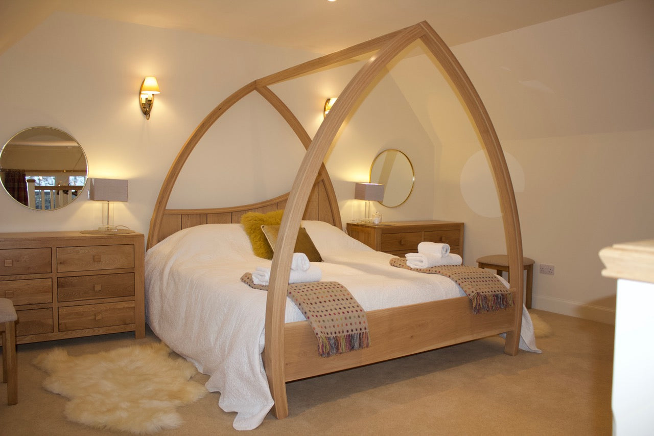 Oak Four Poster Bed - Natural light oak