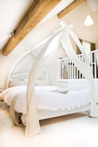 White four poster bed, unique steam bent bed posts, made by Abowed.co.uk